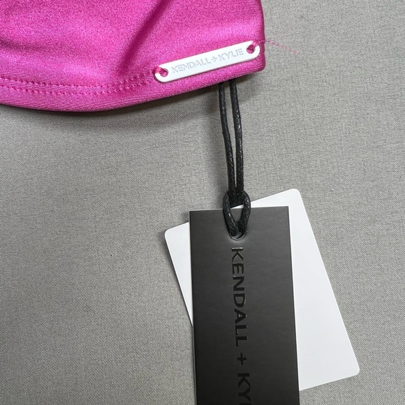 Kendall & Kylie Swim Top - Picture 4 of 5